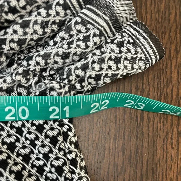 Max Studio women’s black and white blouse size large - Picture 8 of 10